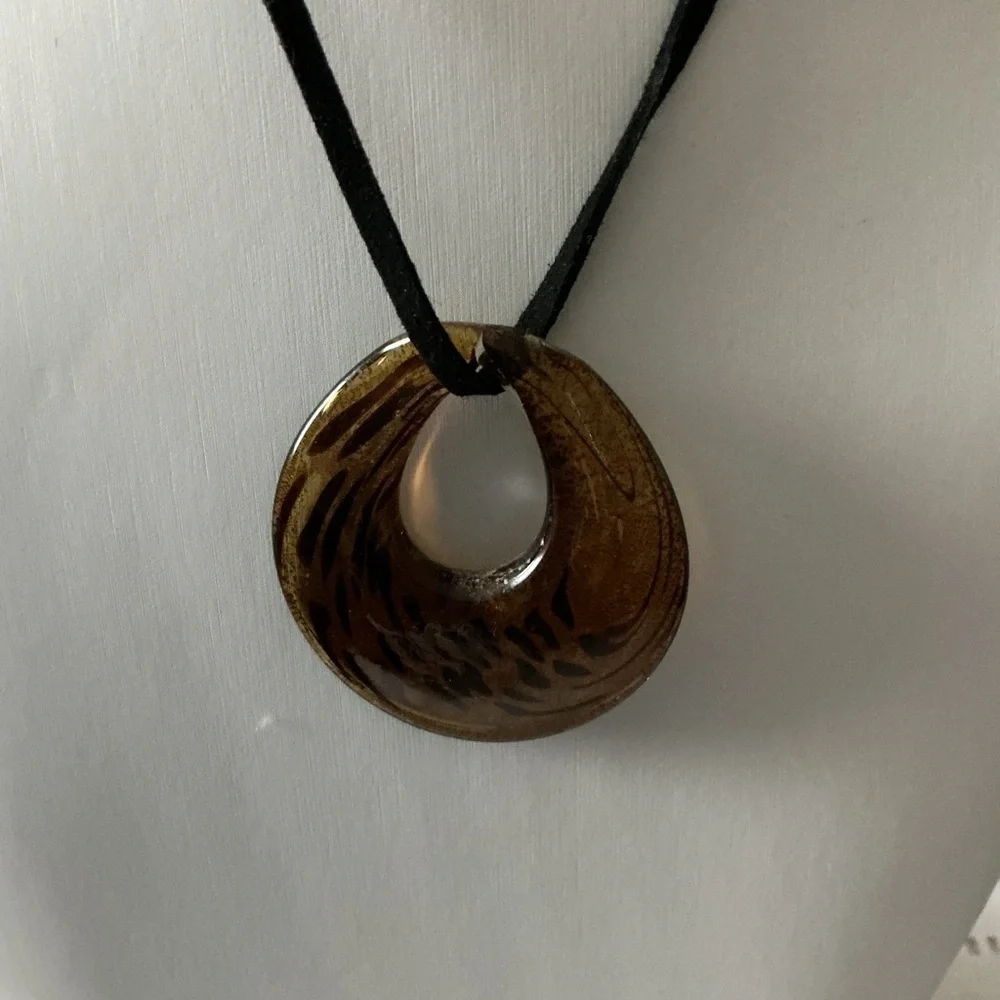 Amber/Brown Silver Tone Pendant Necklace and Earrings